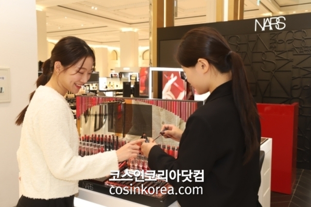 신세계백화점, 봄시즌 화장품 행사 '스프링 뷰티 페어' 개최