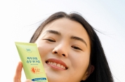 해피바스, 저자극 수분 선크림 '필쏘굿 시카 진정 선크림, 선 미스트' 출시