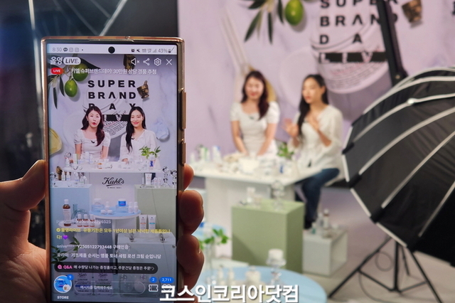 CJ올리브영, 라이브커머스 '올영라이브' 1,000회 돌파 "최다 시청자 기록 73만명"