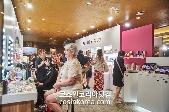 연구원, 토론토 K-엑스포에서 K-뷰티 홍보관 운영 ‘대성황’