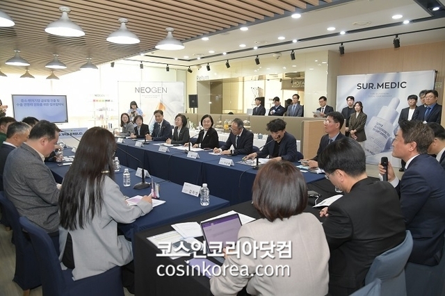 중동 전쟁으로 어려움 겪는 중소 화장품 업계 현장 청취