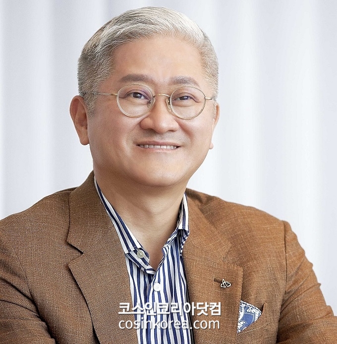 [신년사] 서경배 회장, “산업의 구심점 역할로 글로벌 진출 및 혁신, 질적 성장 지원”